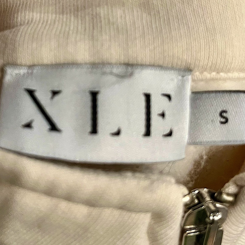 XLE the Label Mattie Crop Sweatshirt 1/2 Zip High Neck Pullover Sweatshirt - Picture 5 of 16